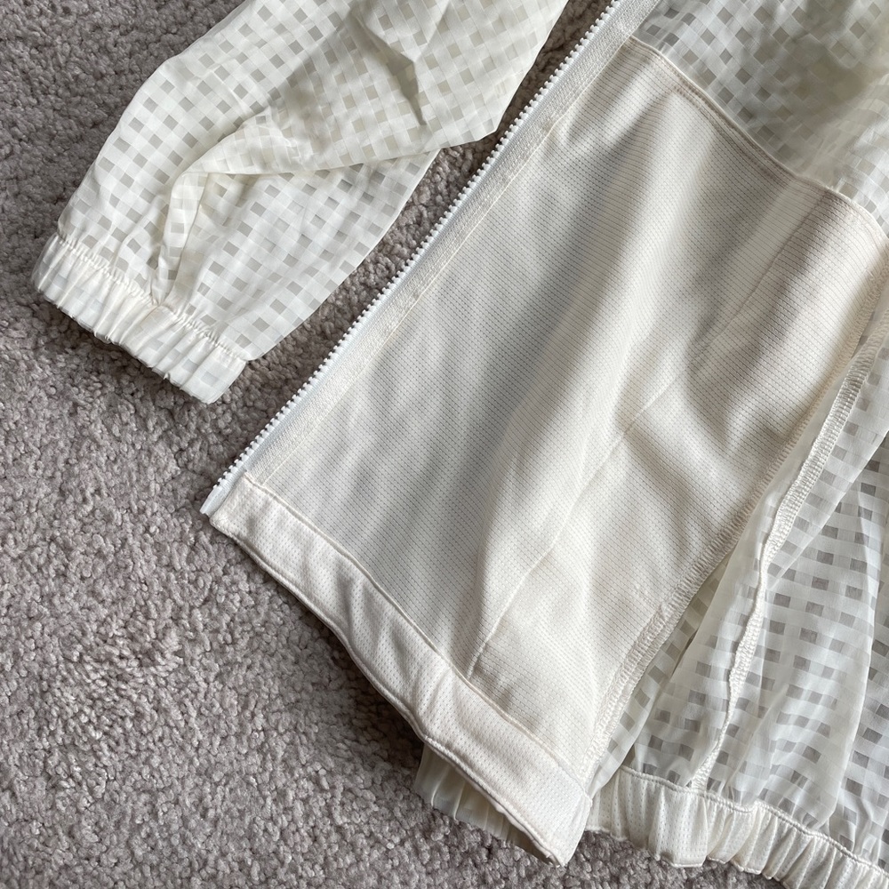 Fabletics Cleo Lightweight Jacket Size Small Over… - image 5